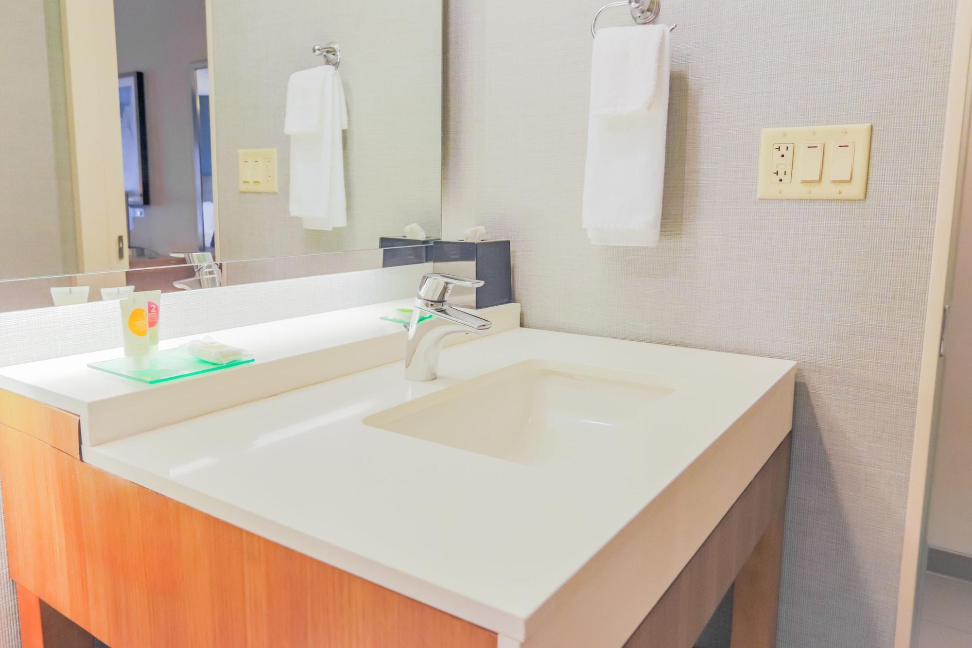 Hyatt Place Pensacola Airport Bagian luar foto