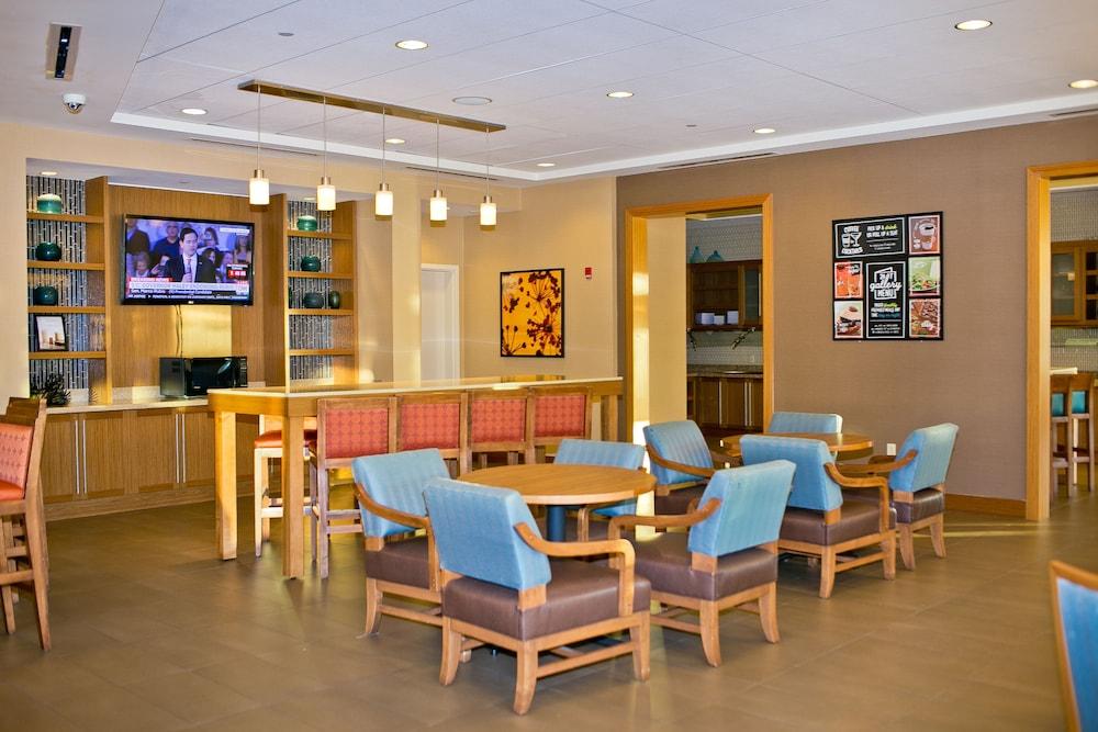 Hyatt Place Pensacola Airport Bagian luar foto