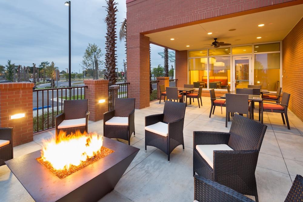Hyatt Place Pensacola Airport Bagian luar foto
